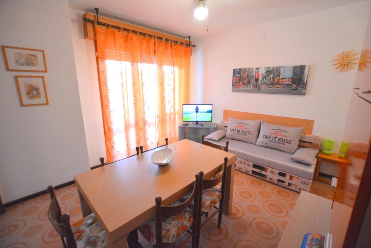 Lignano Nette Wohnung Naehe Am Meer ลินญาโน ซับเบียโดโร ภายนอก รูปภาพ